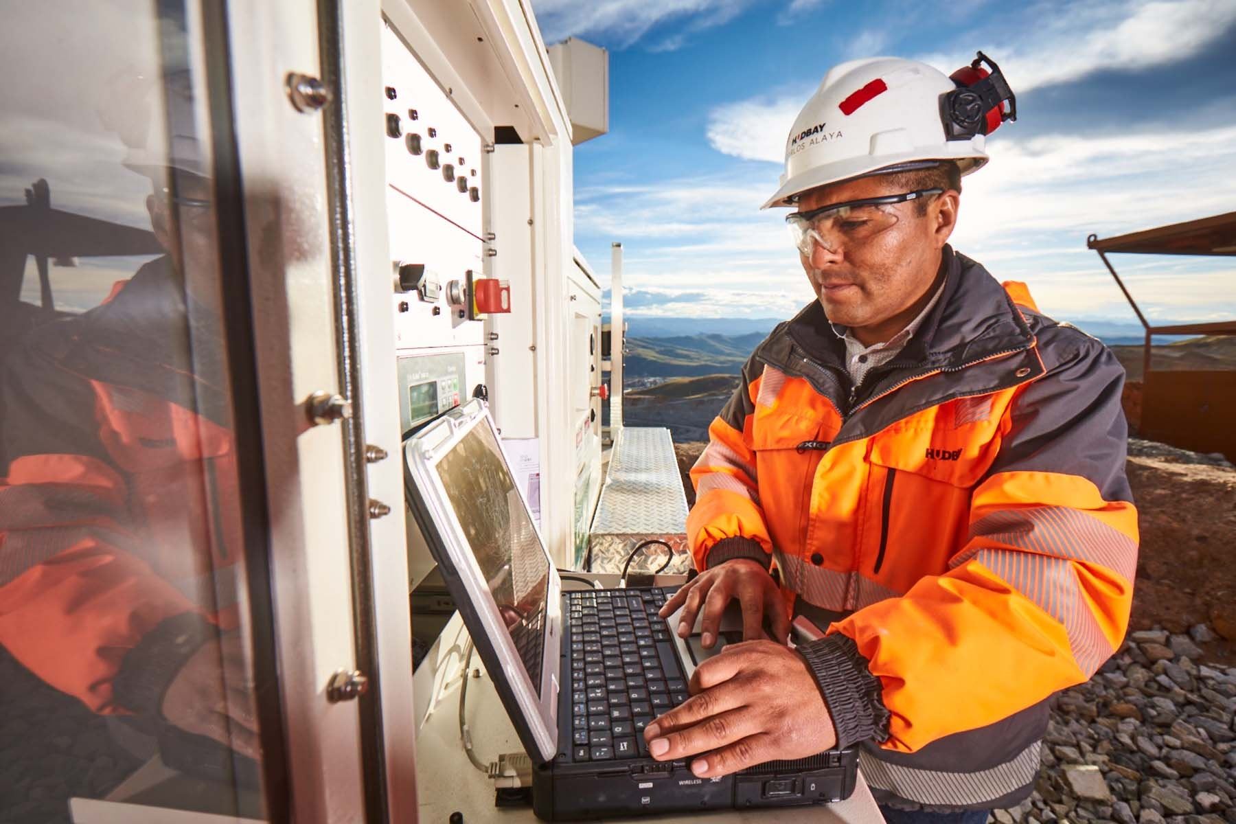 La combinación de datos geoespaciales con inteligencia artificial, está revolucionando la industria minera.