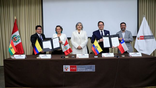 Avanza interconexión energética entre Perú y Ecuador