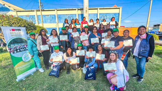 Lideresas y autoridades de Huarmey participaron en taller de Réplica Minera