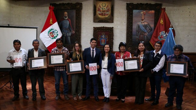 Arequipa Geositio estudiado por el Ingemmet fue presentado como patrimonio geológico mundial