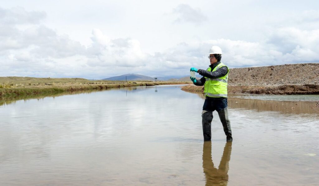 Pasco AMSAC realiza monitoreo de agua en el proyecto Delta Upamayo