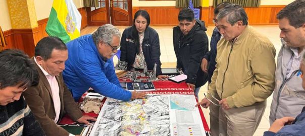 Especialistas del INGEMMET llegaron a Chavín para iniciar los estudios geofísicos en el Cerro Cruz de Shallapa