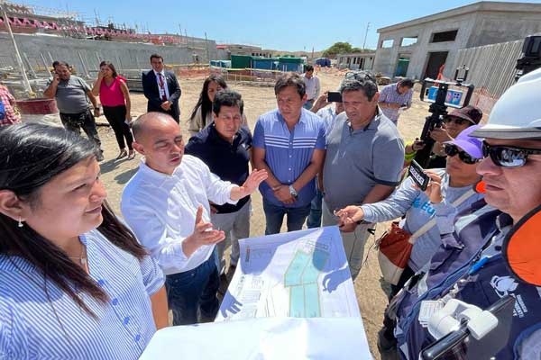 Gobernador Regional visita Huarmey para conocer el modelo de inversión de Obras por Impuestos