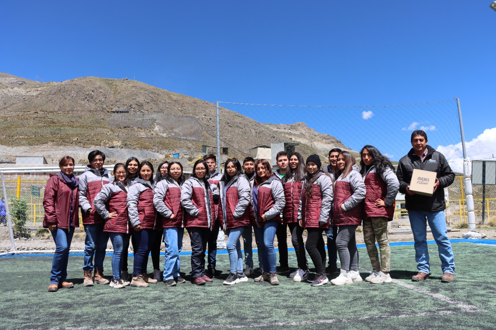 12 mujeres se incorporan al programa de prácticas de Minera Bateas “Jóvenes con Futuro”