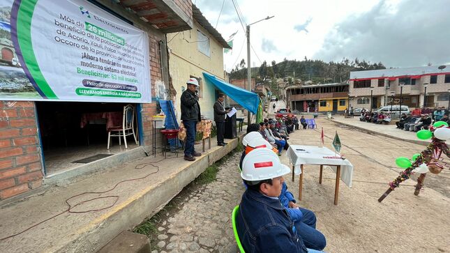 Población celebra inicio de obra de mejoramiento de electrificación en 5 distritos de Huancavelica