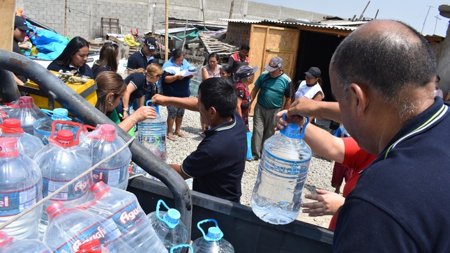 Voluntariado de Hidrandina lleva ayuda a tres asentamientos humanos de Salaverry