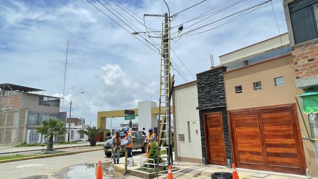 Ensa cambia redes eléctricas en urbanización La Ensenada