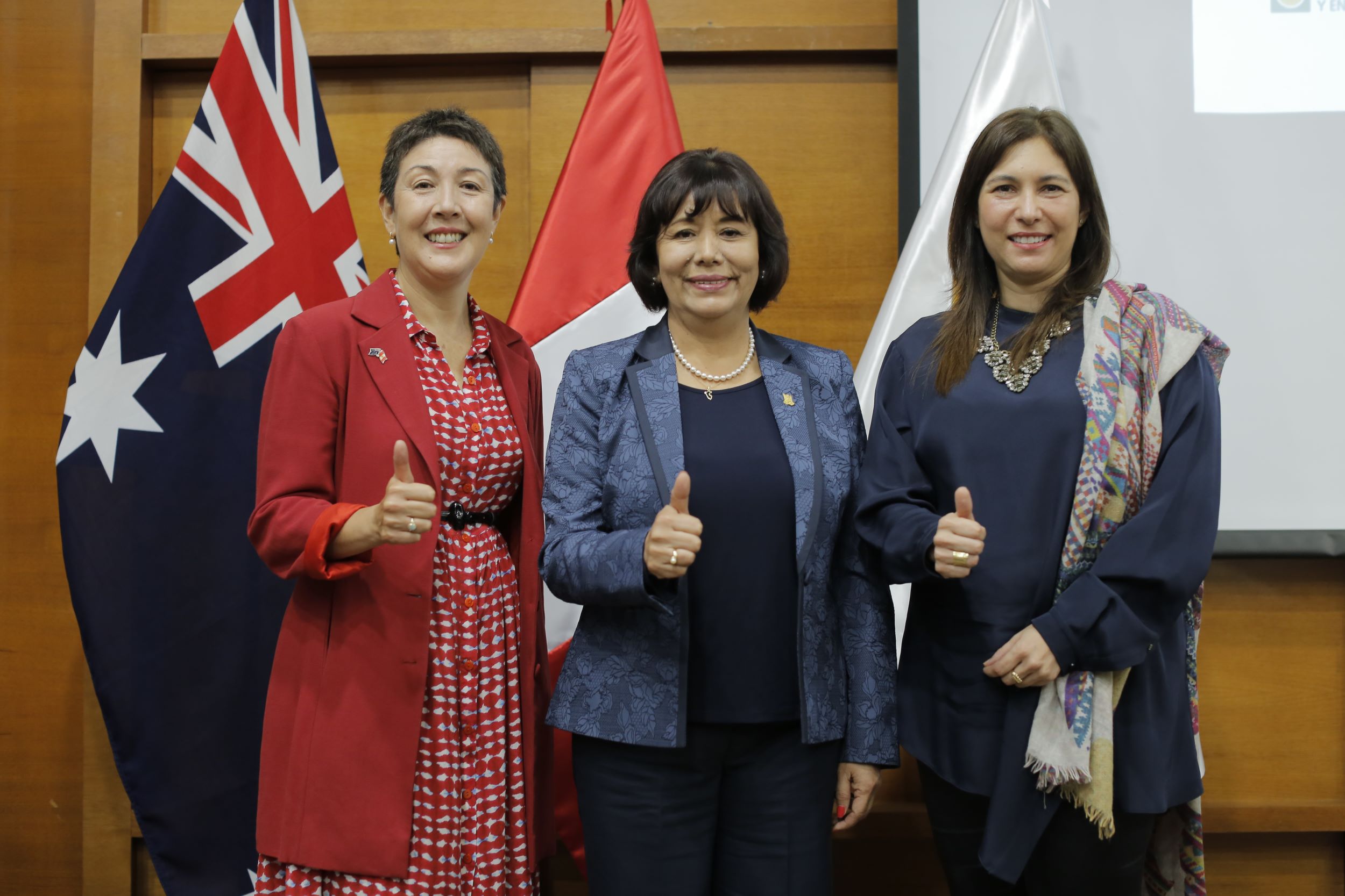 Mujeres en minería SNMPE