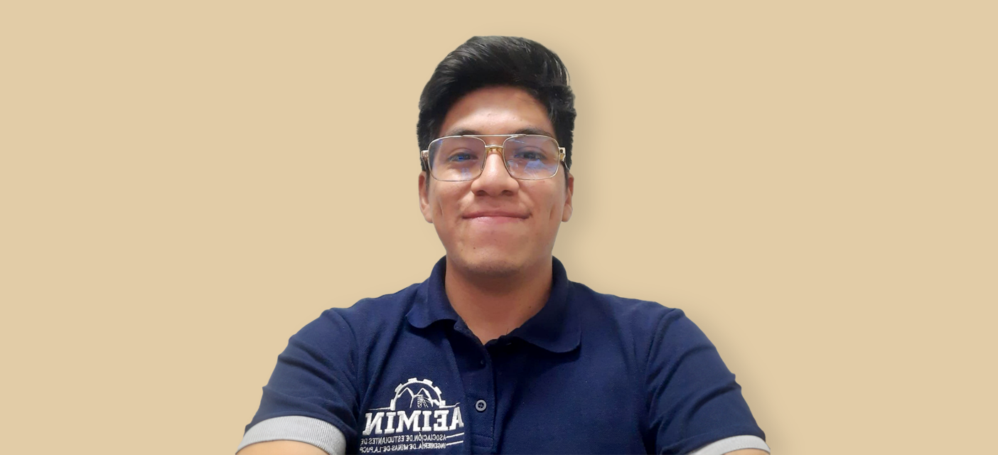 Estudiante PUCP Voces Universitarias del XV SIMPOSIO