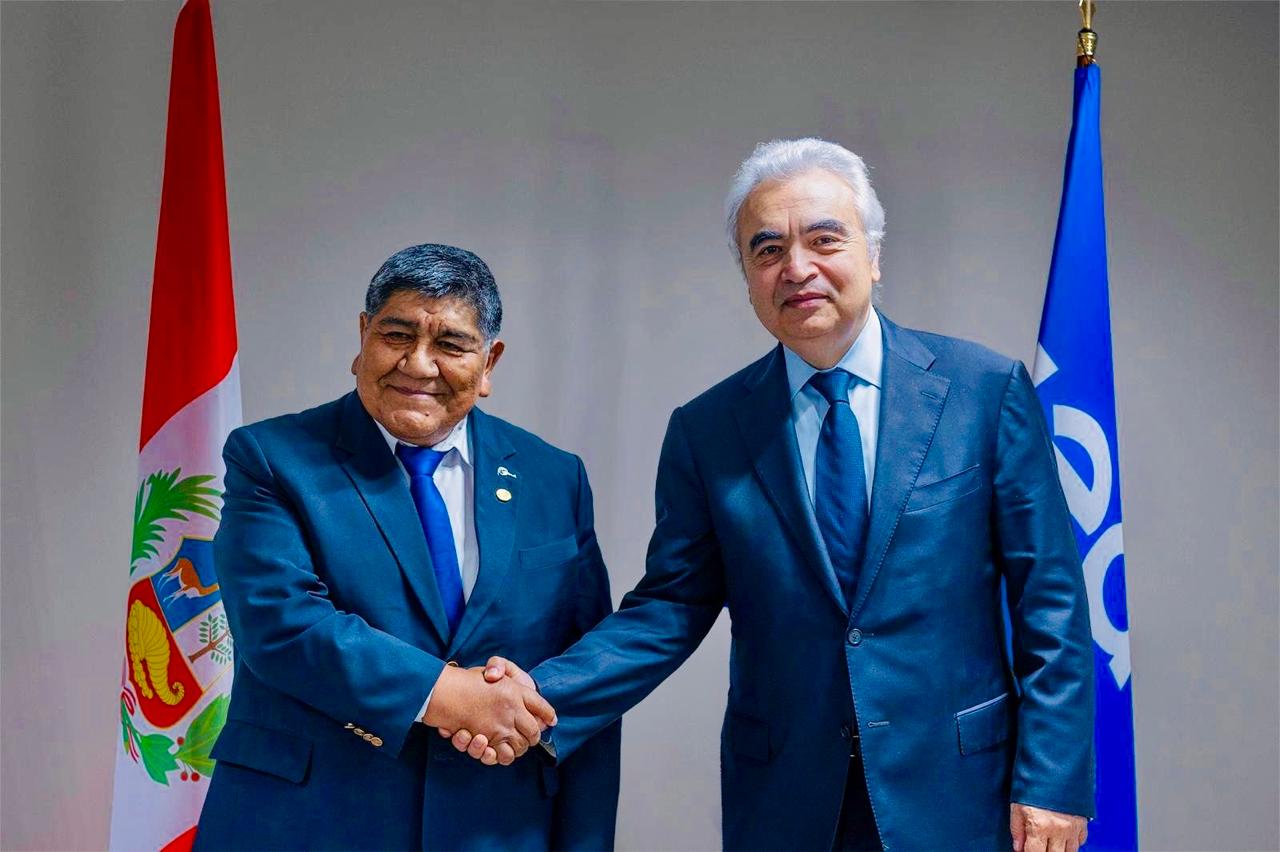 Ministro Romulo Mucho