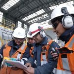 jovenes profesionales mineros