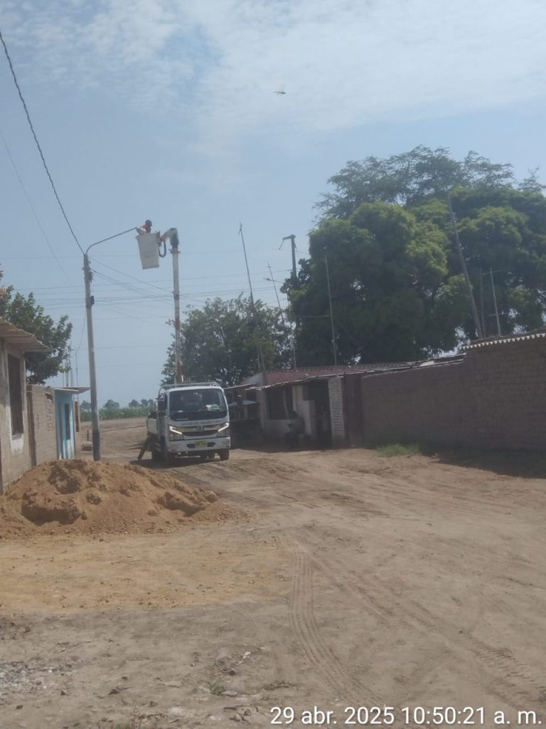Alumbrado eléctrico en Pomalca