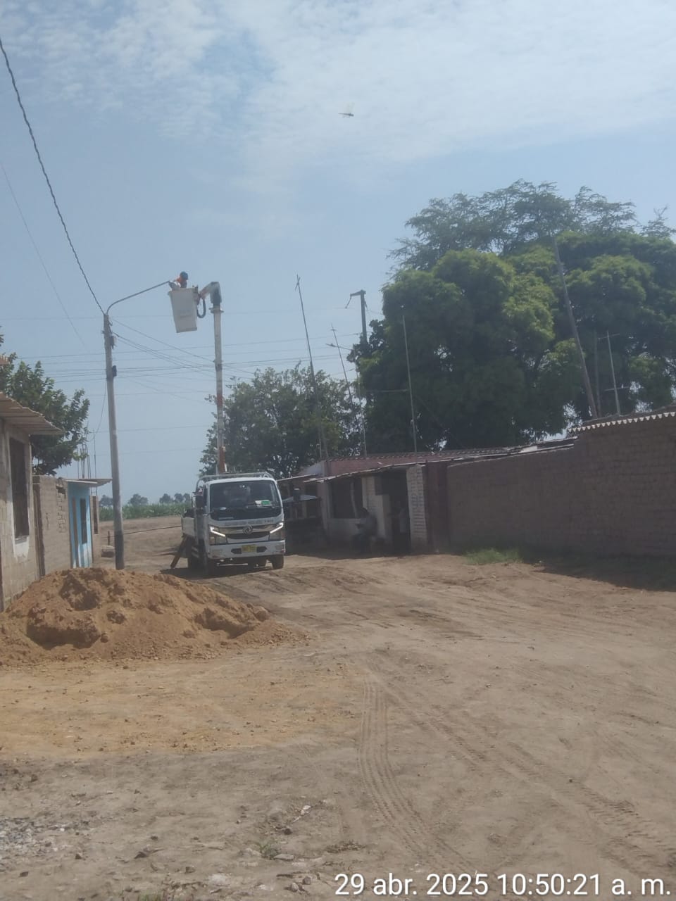 Alumbrado eléctrico en Pomalca