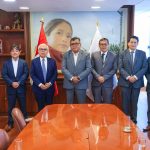 Ministro destaca aporte del sector eléctrico