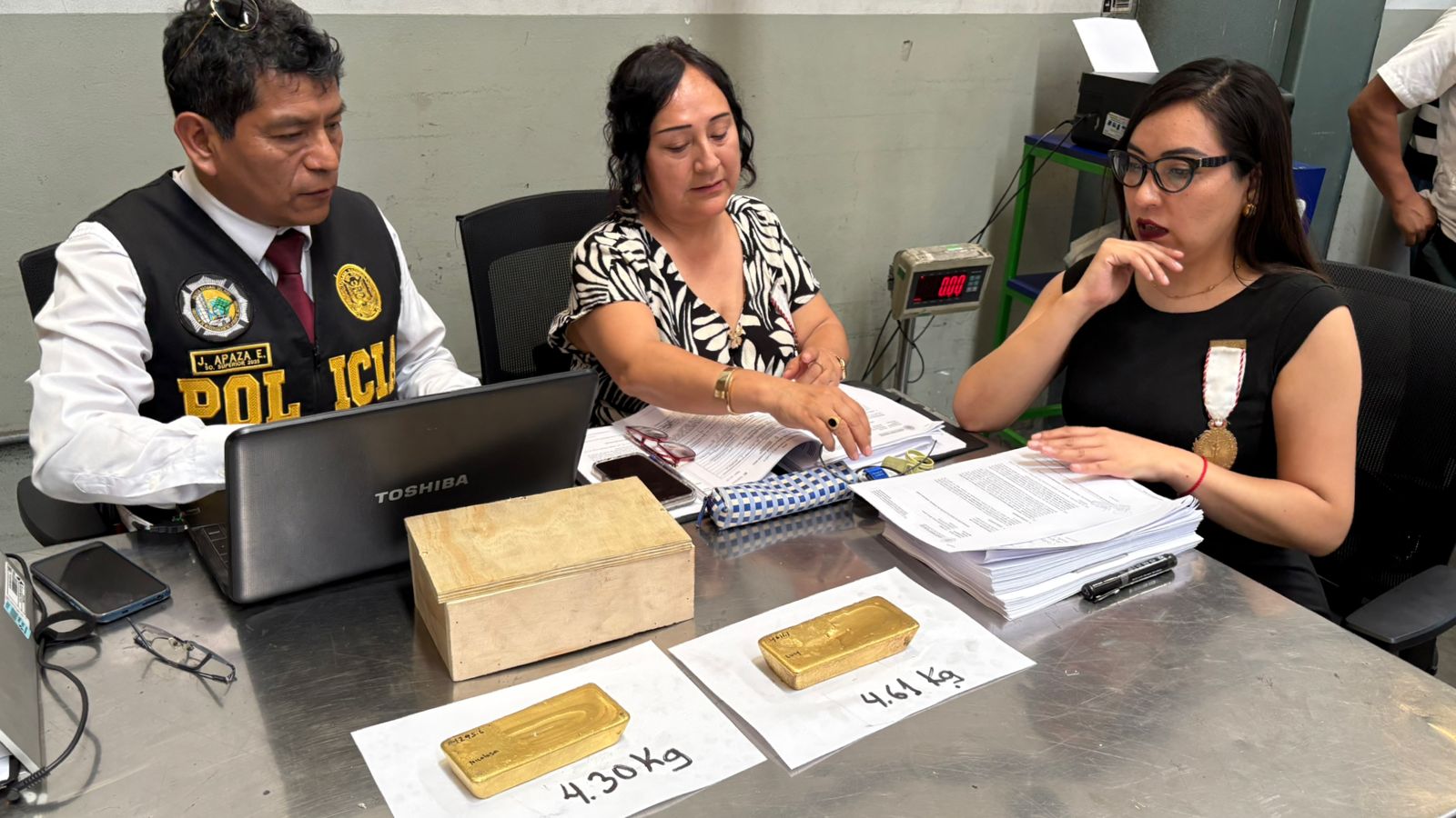 Barras de oro ilegal