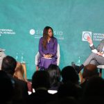 Economistas peruanos con Dambisa Moyo