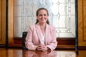 Claudia Cooper, de Antamina